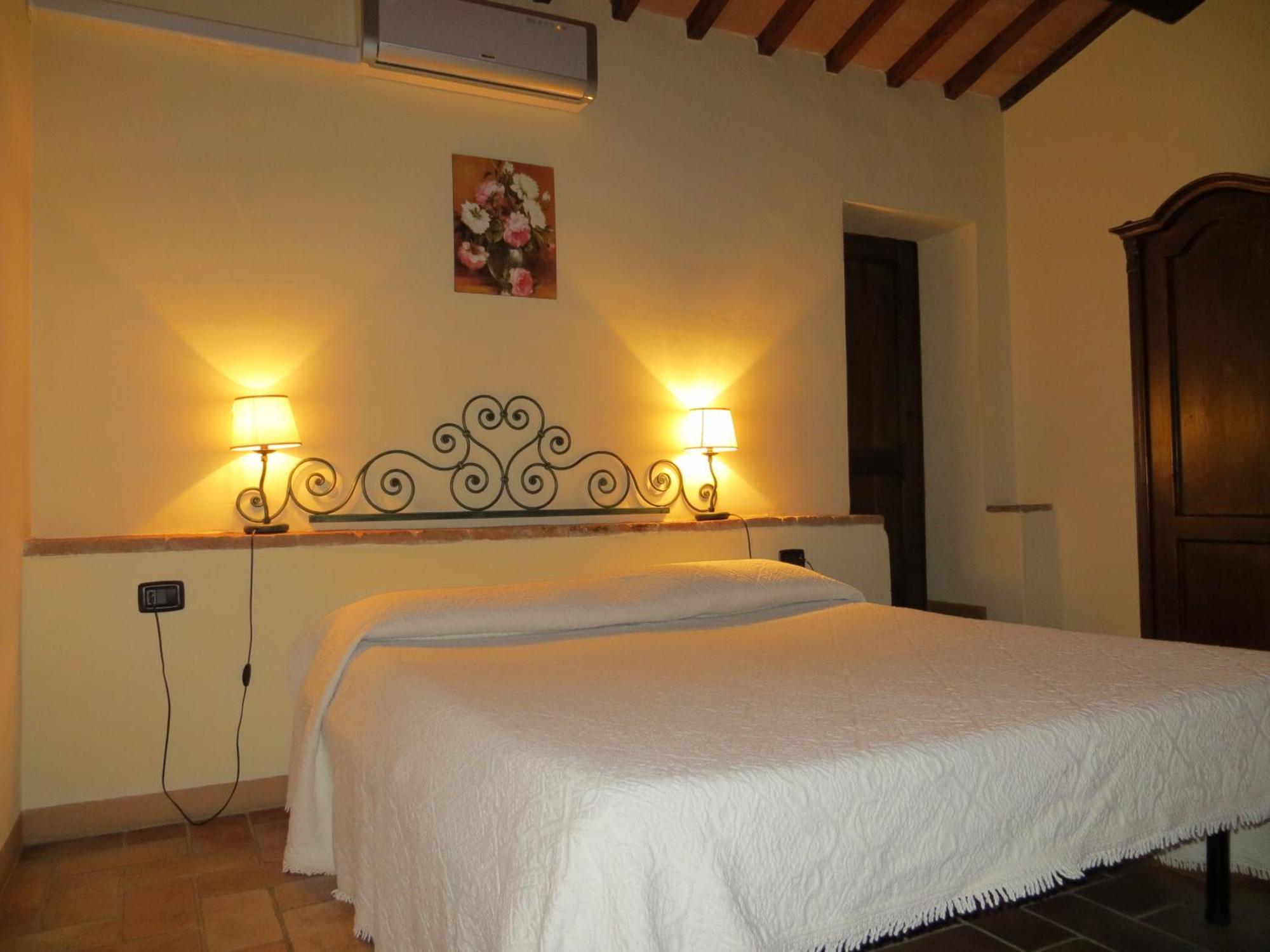 Agriturismo Casale Delle Lucrezie Тоди Экстерьер фото