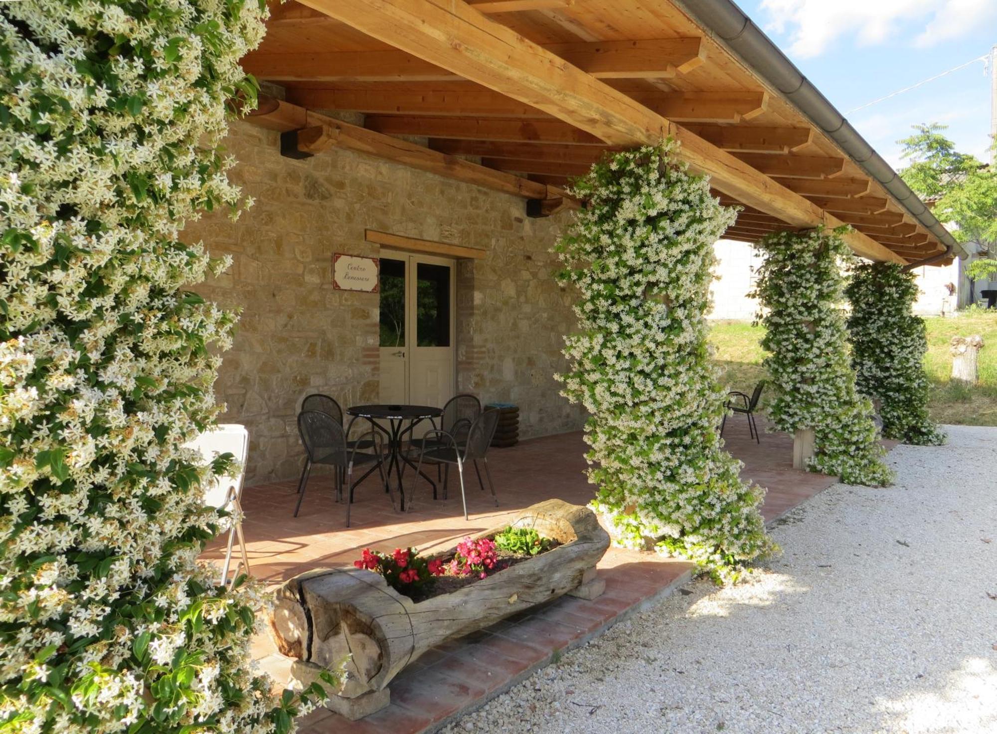 Agriturismo Casale Delle Lucrezie Тоди Экстерьер фото