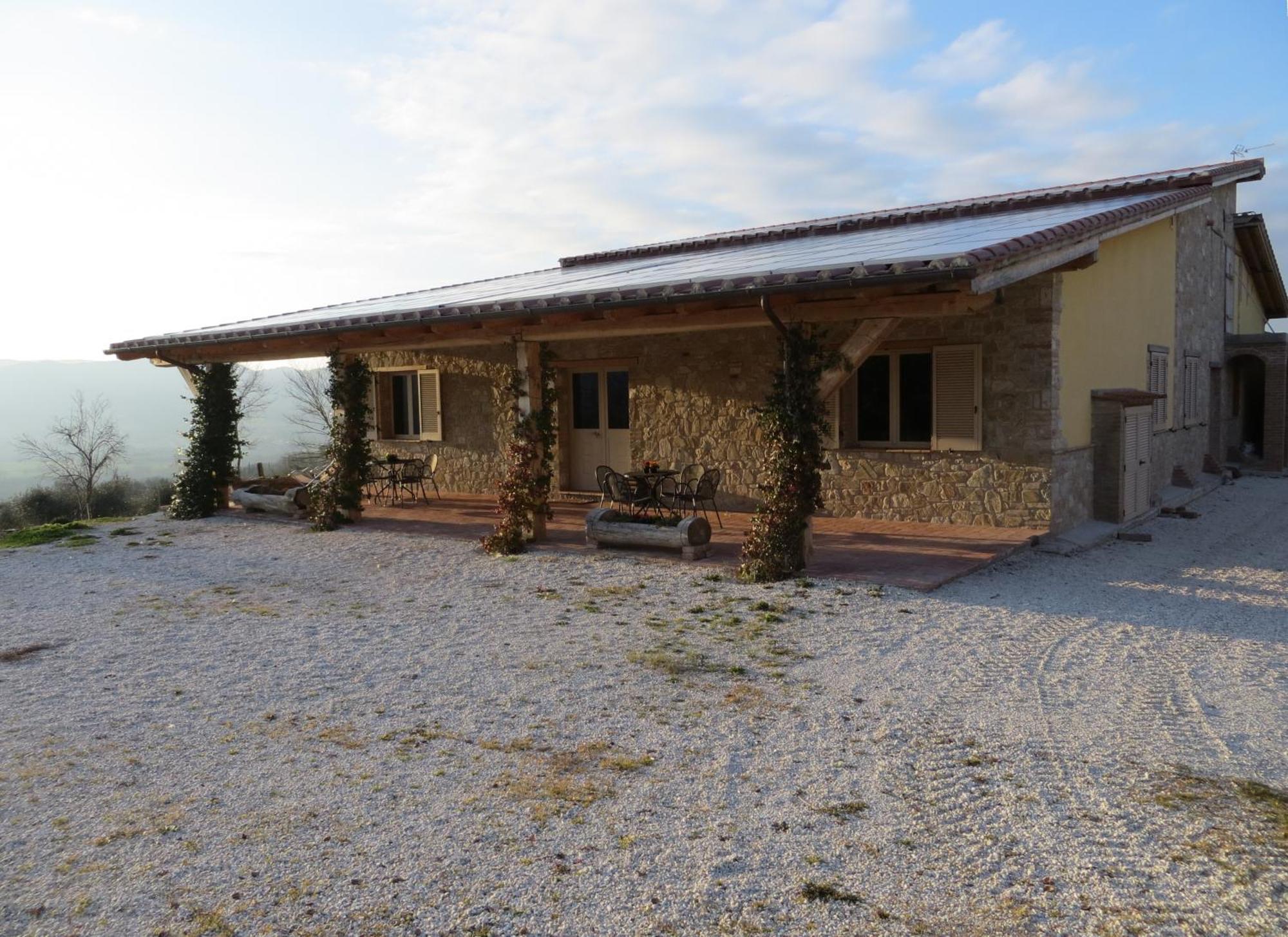 Agriturismo Casale Delle Lucrezie Тоди Экстерьер фото